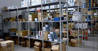 圣誕要到了，禮物多的只能用勝通貨架來存放了！