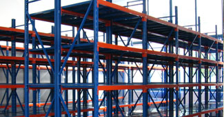 嘉欣絲綢在勝通倉(cāng)儲(chǔ)，不只是采購(gòu)絲綢專用貨架