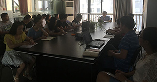 真正的成功 永遠(yuǎn)只屬于力爭上游的人