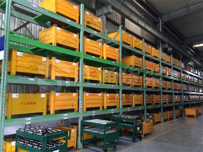 勝通重型貨架，深受行業(yè)高度評價