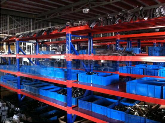 勝通貨架詳解—重型托盤貨架