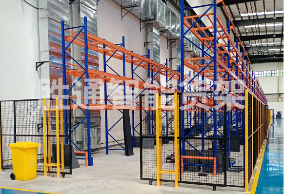 德清申達(dá)機(jī)器公司隔離網(wǎng)、重型橫梁貨架交付使用