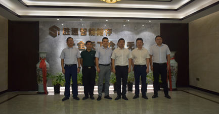 勝通智能迎來(lái)馬鞍山當(dāng)涂縣魏邦軍縣長(zhǎng)等領(lǐng)導(dǎo)現(xiàn)場(chǎng)參觀指導(dǎo)！