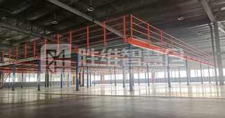 一款高性價比的鋼平臺貨架，讓臺州某泵業(yè)工廠大呼好用！