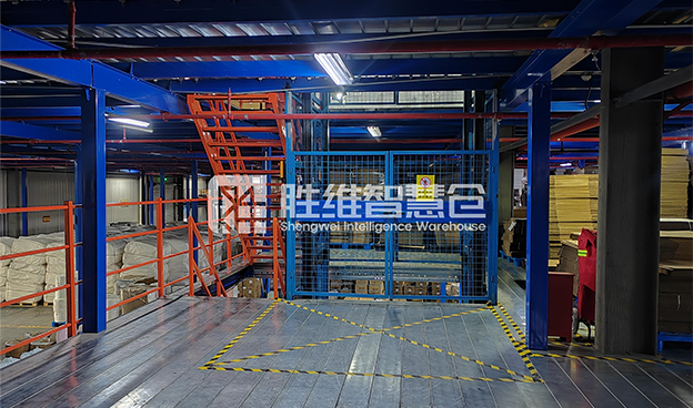 液壓升降機(jī)