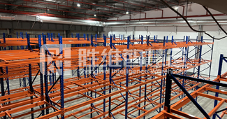 浙江某設(shè)備制造企業(yè)引進(jìn)重型貨架，實(shí)現(xiàn)物品分類儲(chǔ)存與高效周轉(zhuǎn)