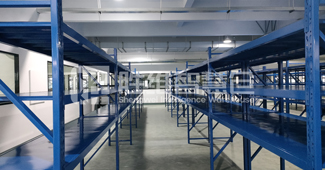 勝維智慧倉(cāng)精細(xì)定制中型貨架，提升電子企業(yè)倉(cāng)儲(chǔ)效率！