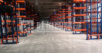 杭州這家裝飾材料廠倉庫快 “爆倉”，卷料貨架咋救急的？