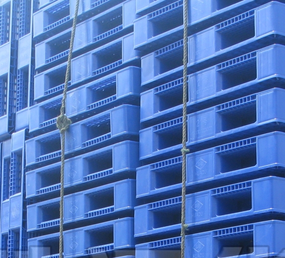 倉儲(chǔ)貨架,超市貨架,勝通塑料托盤.jpg 倉儲(chǔ)貨架,超市貨架,勝通塑料托盤.jpg