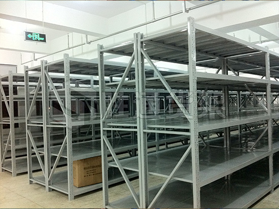 標(biāo)準(zhǔn)貨架的分類,中型貨架.jpg 標(biāo)準(zhǔn)貨架的分類,中型貨架.jpg