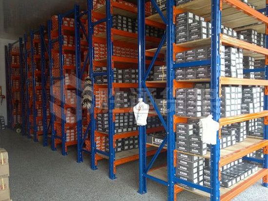 倉庫使用貨架的優(yōu)勢有哪些.jpg 倉庫使用貨架的優(yōu)勢有哪些.jpg