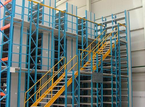 鋼平臺.jpg 鋼平臺.jpg