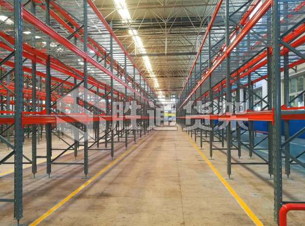 重型橫梁貨架.png 重型橫梁貨架.png