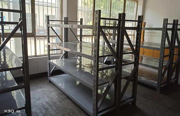 晉財(cái)中型貨架.png 晉財(cái)中型貨架.png