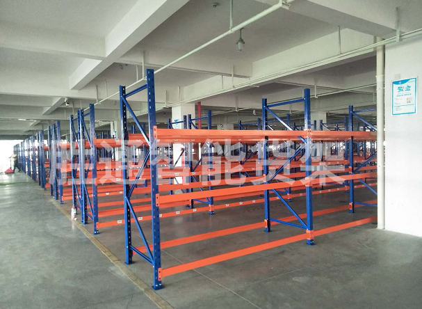 重型貨架麥歌.jpg 重型貨架麥歌.jpg