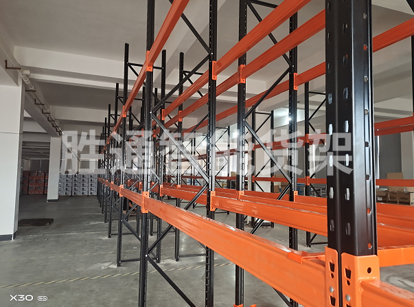 天泰橫梁式貨架.jpg 天泰橫梁式貨架.jpg