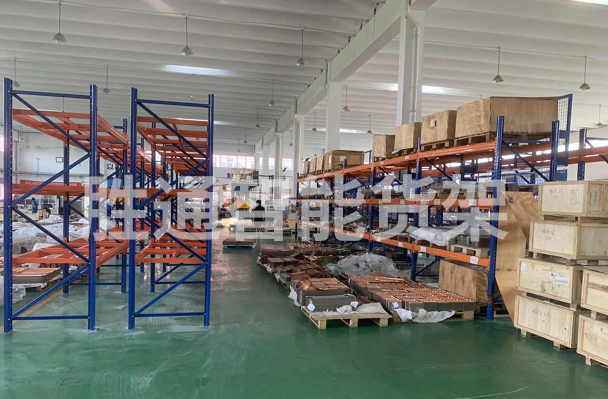 錦欣節(jié)能科技重型橫梁貨架.jpg 錦欣節(jié)能科技重型橫梁貨架.jpg