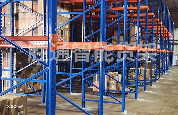 中捷貫通貨架安裝.jpg 中捷貫通貨架安裝.jpg