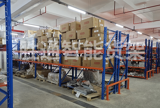 富陽(yáng)中恒網(wǎng)層板貨架.jpg 富陽(yáng)中恒網(wǎng)層板貨架.jpg