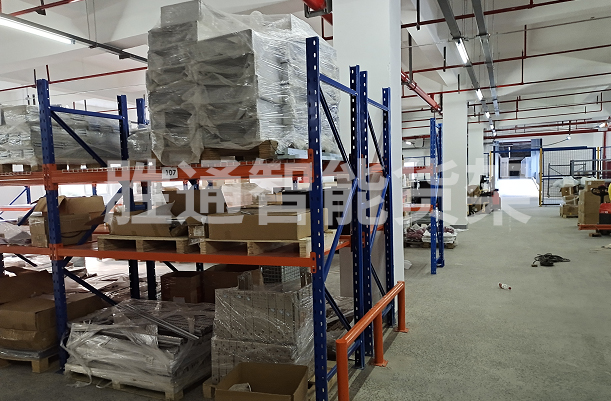 富陽(yáng)中恒重型網(wǎng)層板貨架.jpg 富陽(yáng)中恒重型網(wǎng)層板貨架.jpg