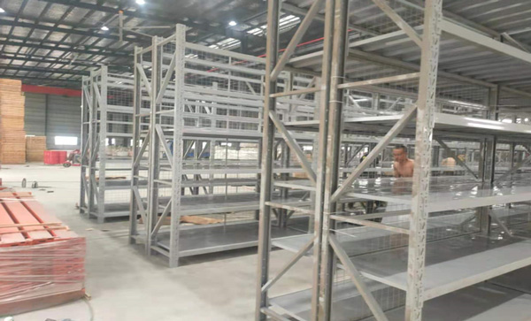 醫(yī)藥行業(yè)適用的中型貨架，衢州瑞草堂只信賴(lài)勝通出品！