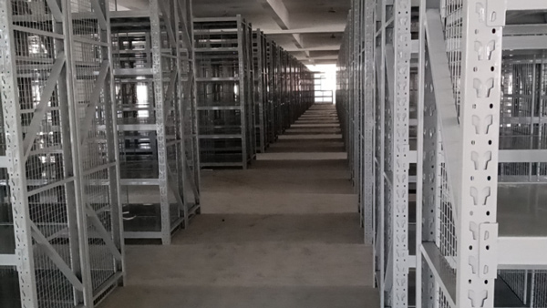 來看下這款備受臺州長欣橡塑青睞的次重型貨架！