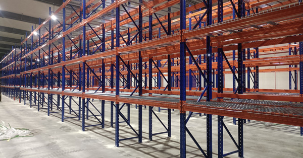 一款定制型重型橫梁貨架，讓浙江德宏一舉擺脫倉(cāng)儲(chǔ)難題！