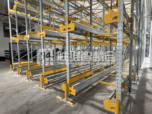穿梭車(chē)密集系統(tǒng)庫(kù)