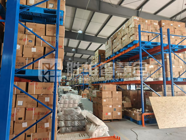 設(shè)備-重型貨架600.jpg 設(shè)備-重型貨架600.jpg