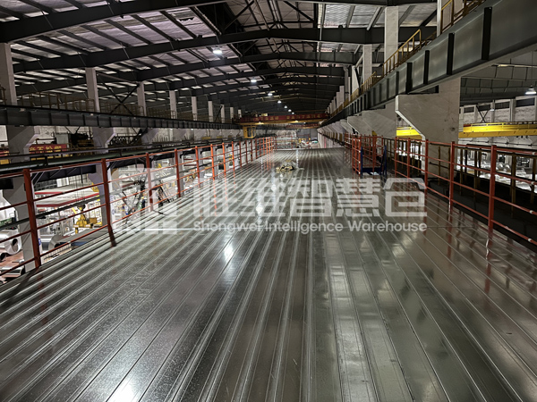 鋼平臺2600.jpg 鋼平臺2600.jpg