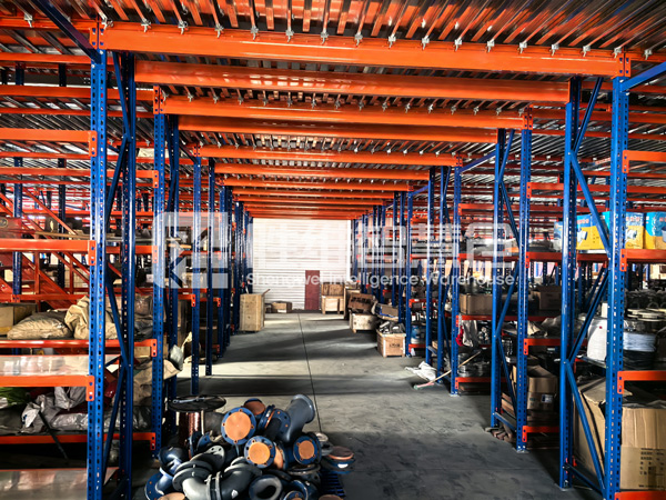 閣樓貨架2600.jpg 閣樓貨架2600.jpg