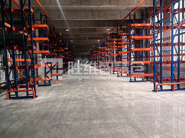 卷料貨架600.jpg 卷料貨架600.jpg