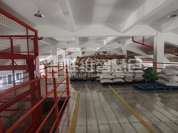 食品鋼平臺(tái)2600.jpg 食品鋼平臺(tái)2600.jpg