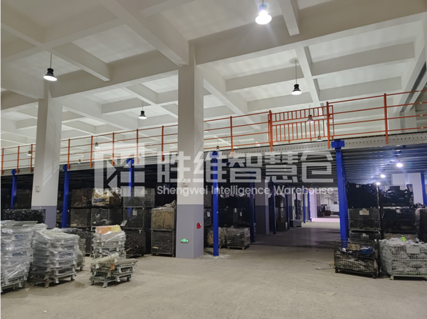 鋼平臺(tái)600.jpg 鋼平臺(tái)600.jpg